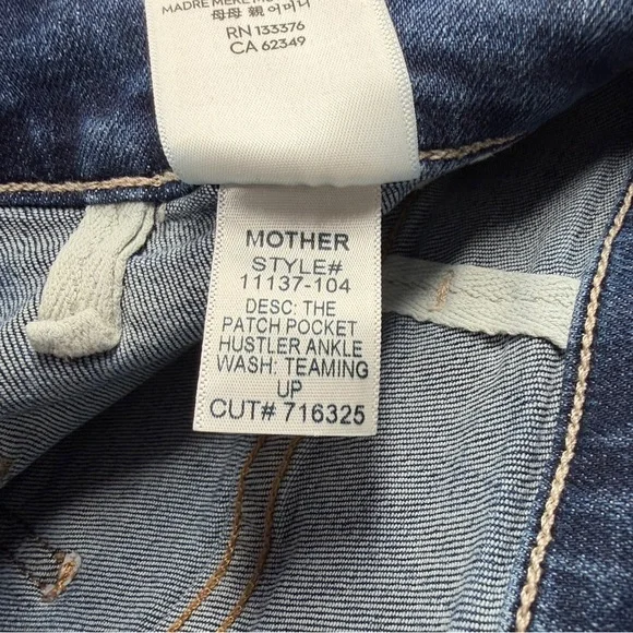 Mother Hustler Patch Pocket Ankle Jeans in Teaming Up Wash Size 25 Medium Wash